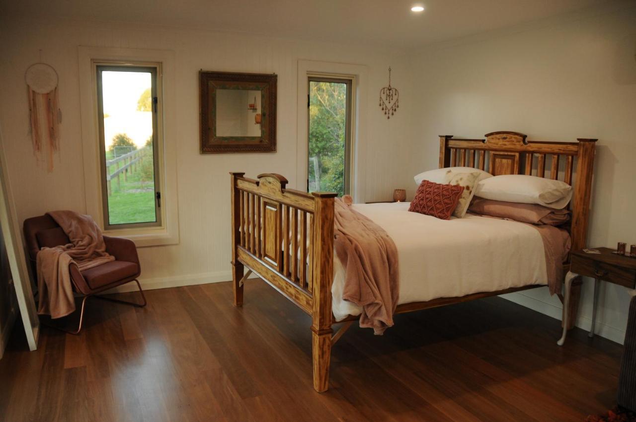 לינה וארוחת בוקר סייל Wagtail Nest Country Retreat - Longford Vic 3851 מראה חיצוני תמונה